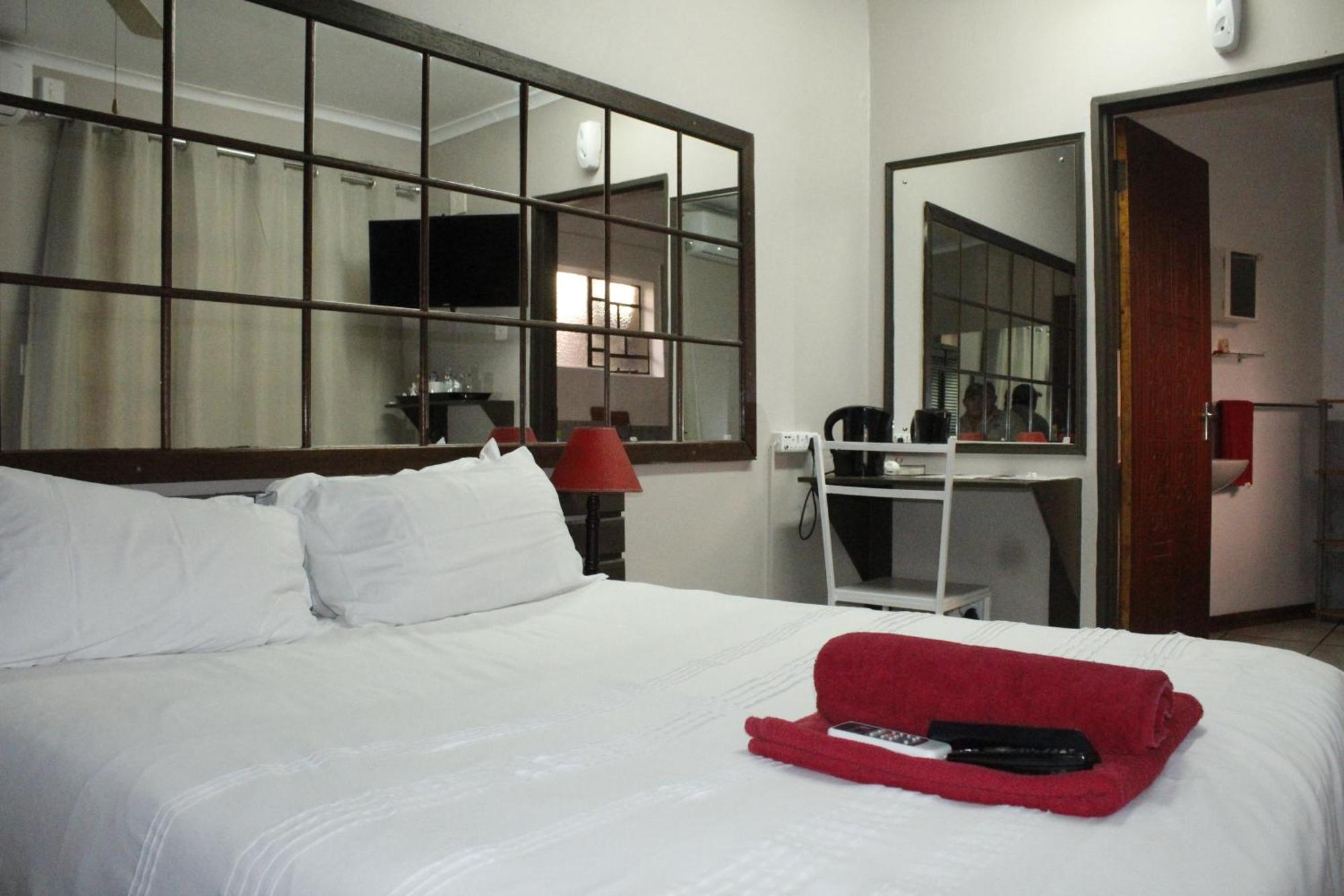 The Ultimate Lodge Louis Trichardt Exteriör bild